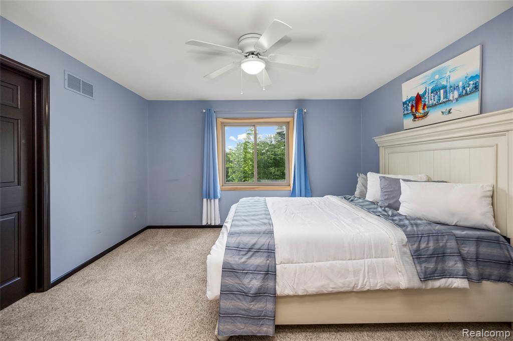 53961 Sutherland Court, Utica, MI 48316 — Photo 58