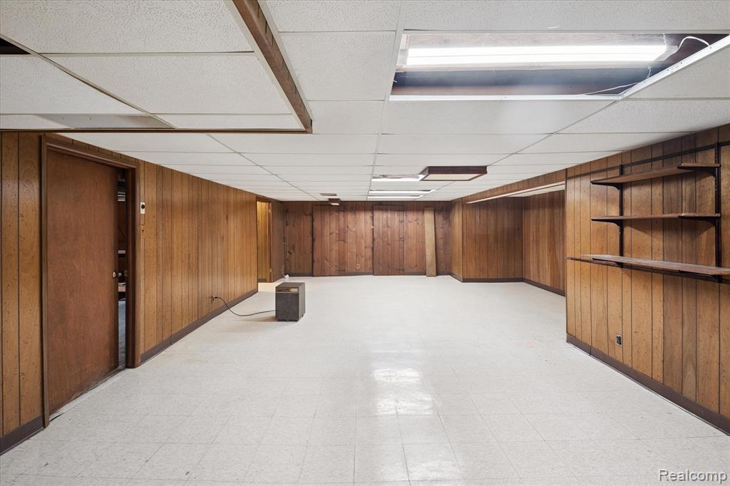 18870 Beverly Road, Beverly Hills, MI 48025 — Photo 35