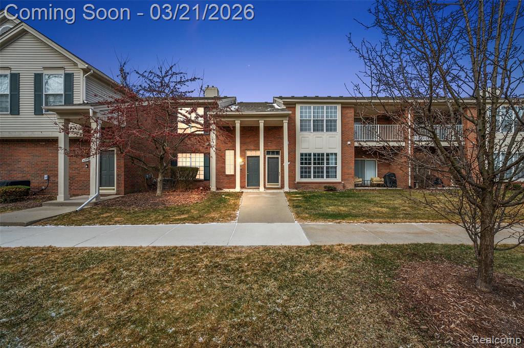 43935 Rushcliffe Drive, Sterling Heights, MI 48313 — front exterior
