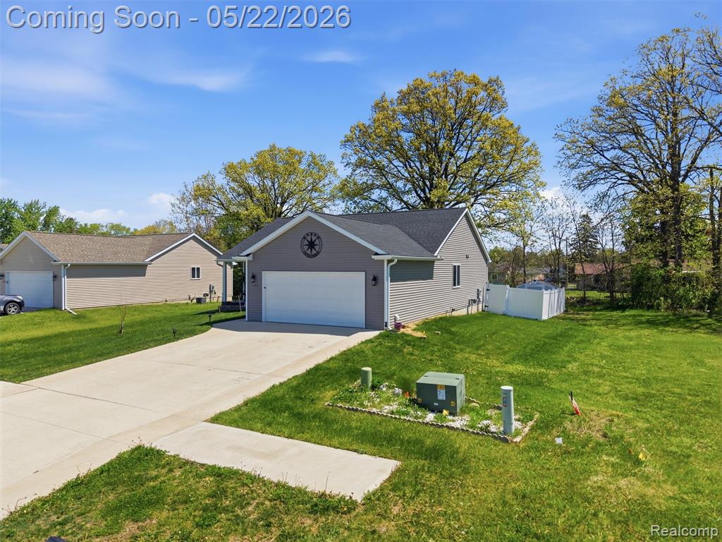 3145 Dahlia Drive, Burton, MI 48519 — Photo 6
