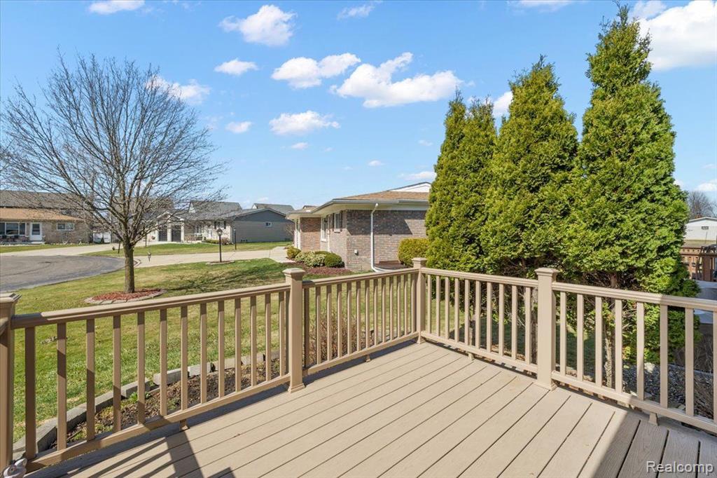 47445 LIZABETH Drive, Chesterfield, MI 48047 — Photo 23