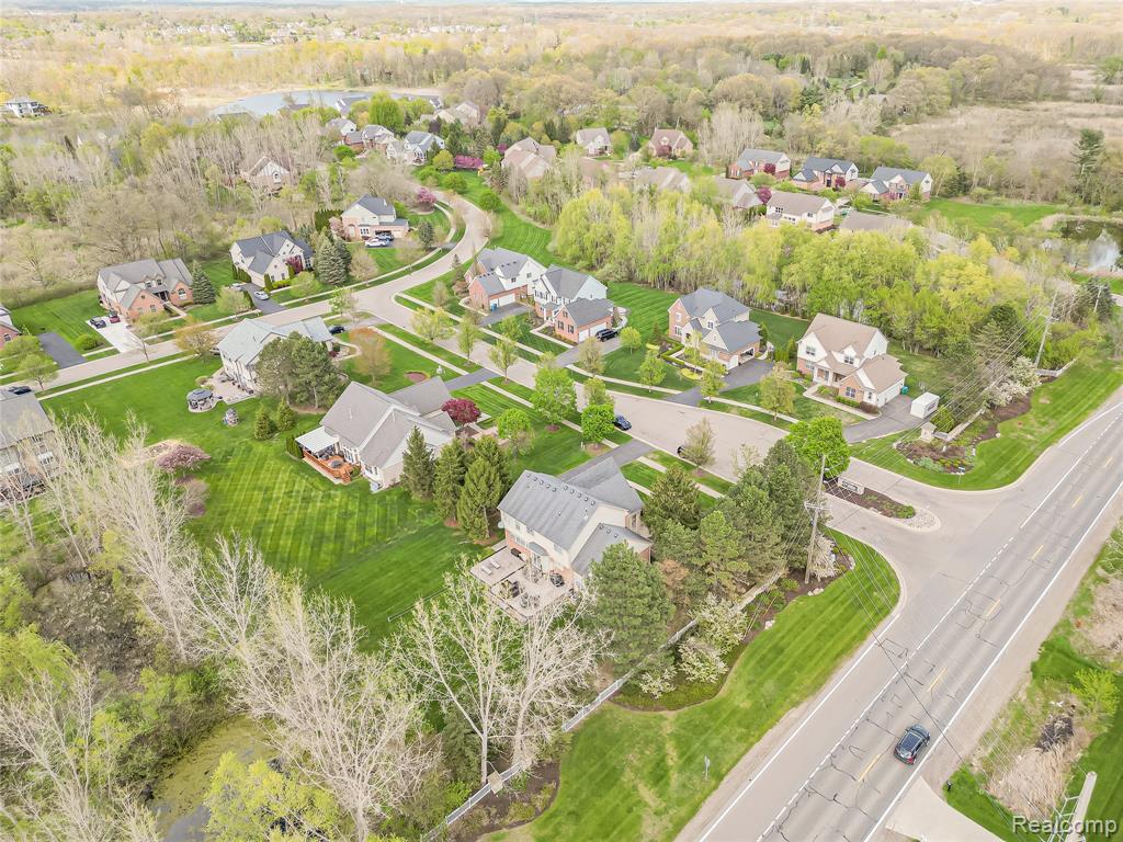 5221 Sandlewood Drive, Commerce Twp, MI 48382 — Photo 79