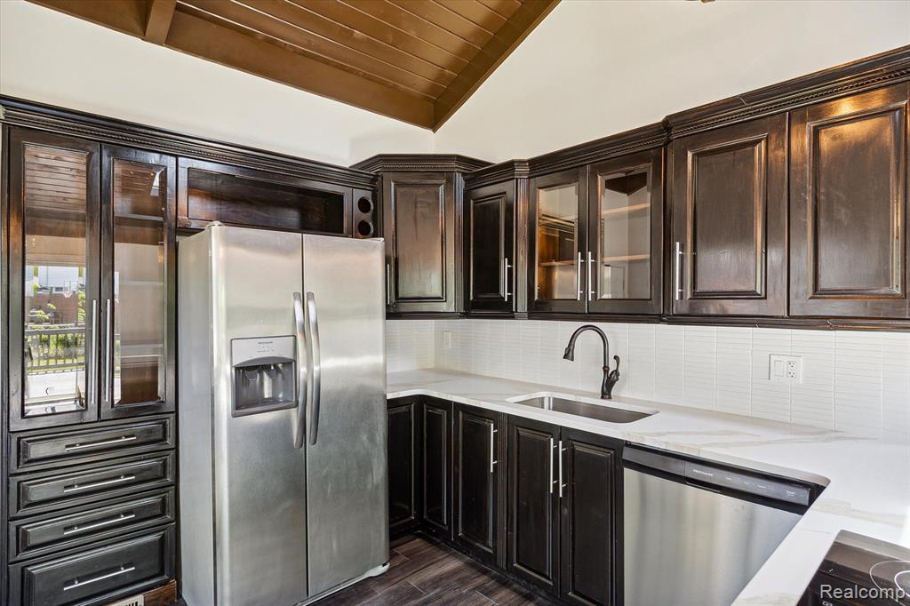 44259 N UMBERLAND Circle, Canton, MI 48187 — Photo 14