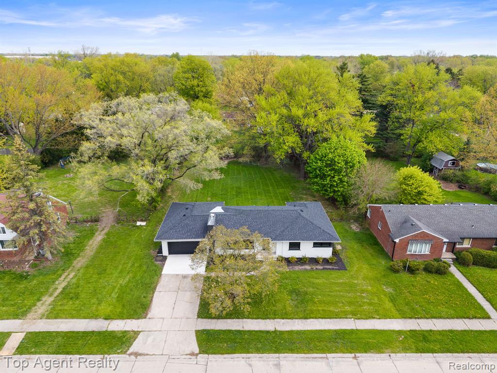 19771 Old Homestead Drive, Harper Woods, MI 48225 — Photo 41