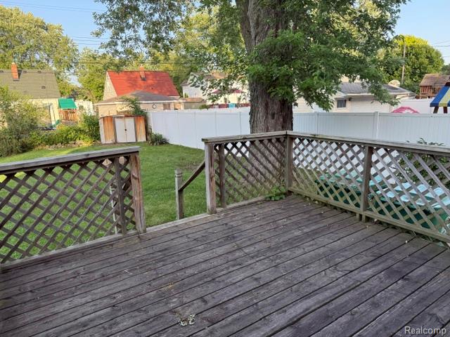 6836 Deering Street, Garden City, MI — Photo 32