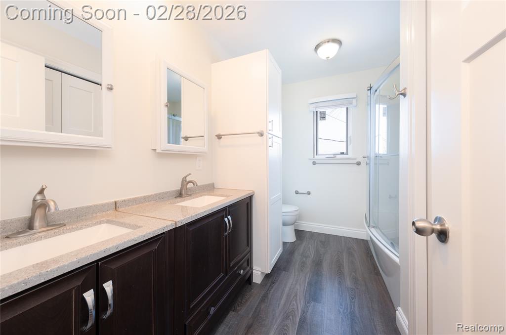 7663 Pleasant Manor Drive, Waterford, MI 48327 — Photo 11