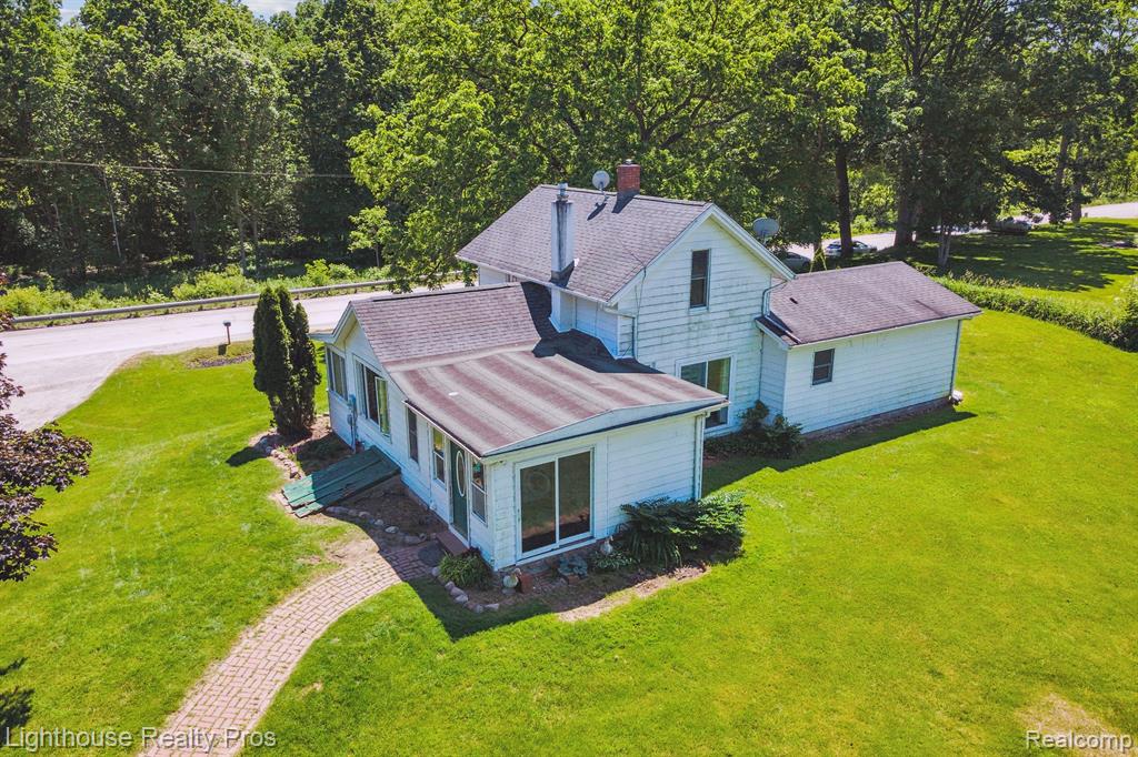 67640 W 8 MILE Road, South Lyon, MI 48178 — Photo 44