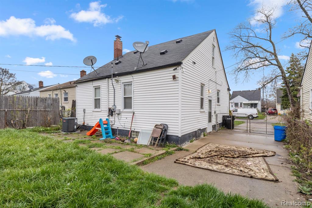 6223 FAUST Avenue, Detroit, MI 48228 — Photo 32