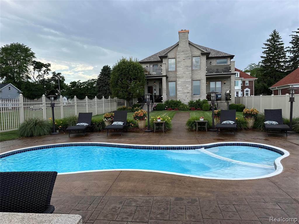 177 Biddle Avenue, Wyandotte, MI 48192 — Photo 2