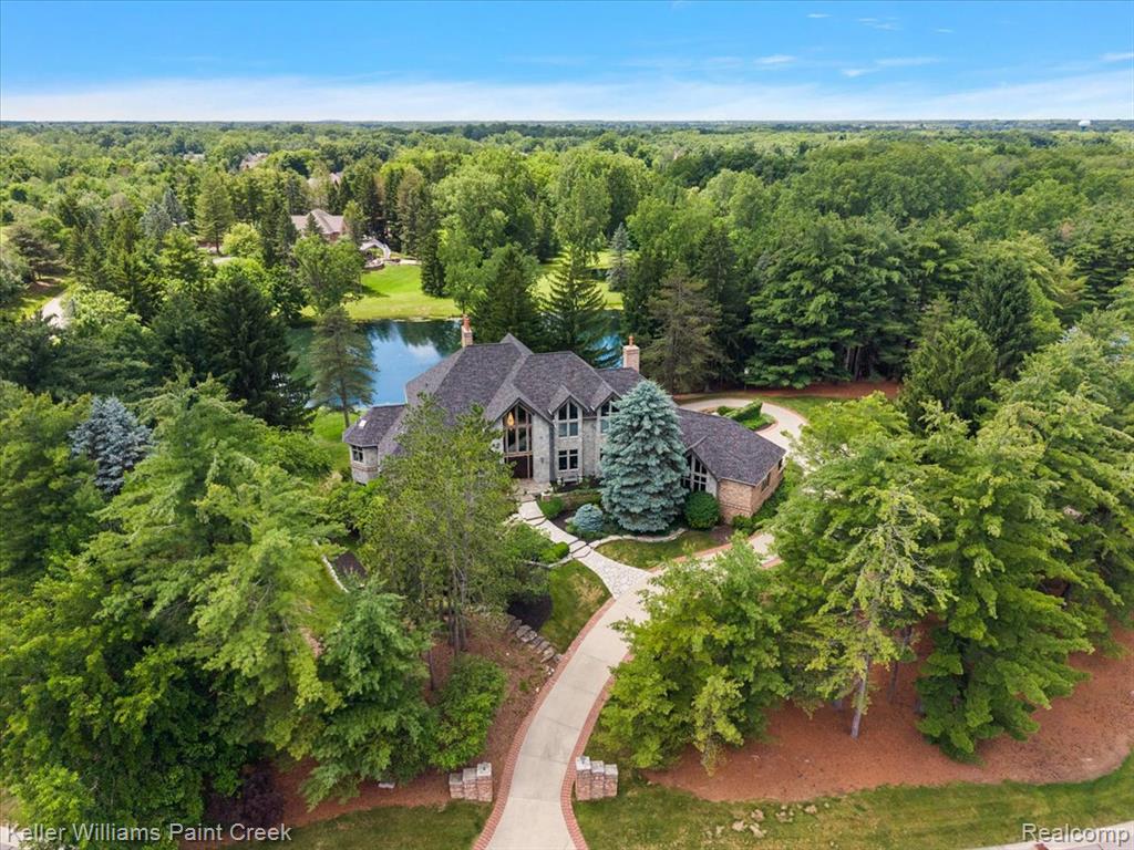 6263 Canter Creek Trail, Grand Blanc, MI 48439