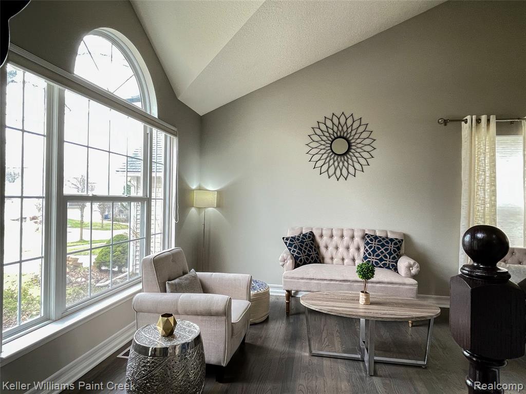 4927 Ravine Court - Photo 4