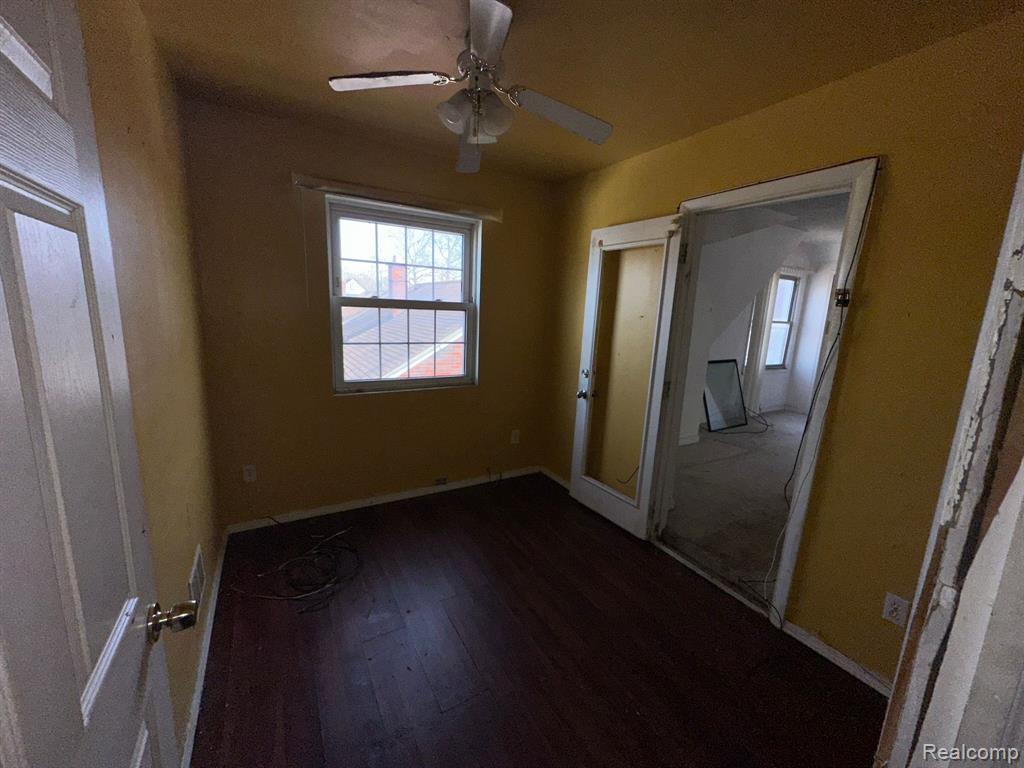 18727 AVON Avenue, Detroit, MI 48219 — Photo 25