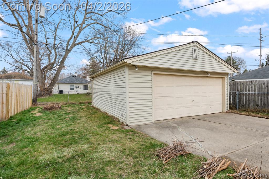 7420 Fenton Street, Dearborn Heights, MI 48127 — Photo 9