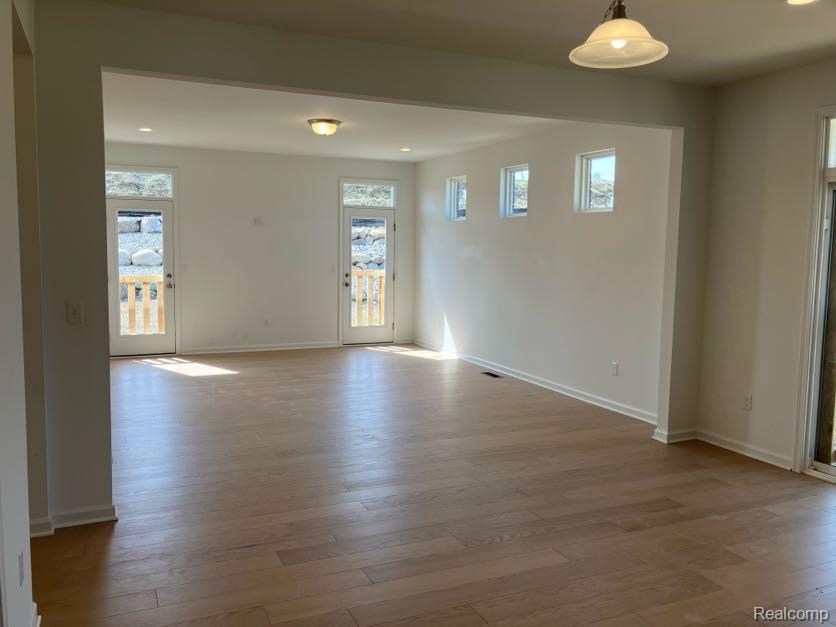 61627 Empire Road, South Lyon, MI, 48178