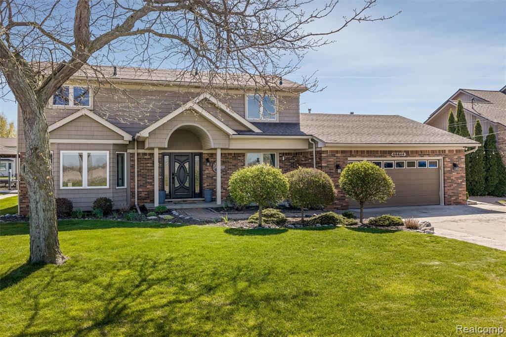 38846 Venetian Drive, Harrison Township, MI — Photo 2