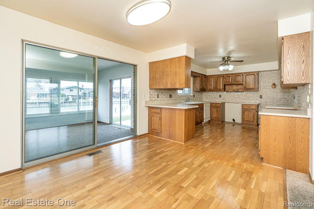 49680 KEYCOVE, Chesterfield, MI 48047 — Photo 11