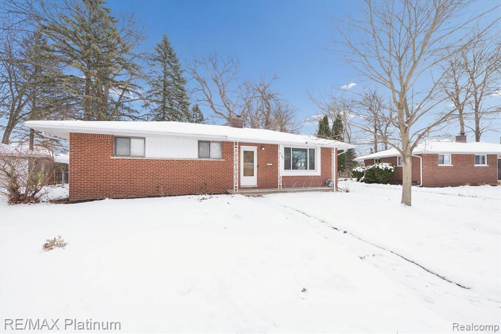 707 Briarwood Lane, Fenton, MI 48430 — Photo 30