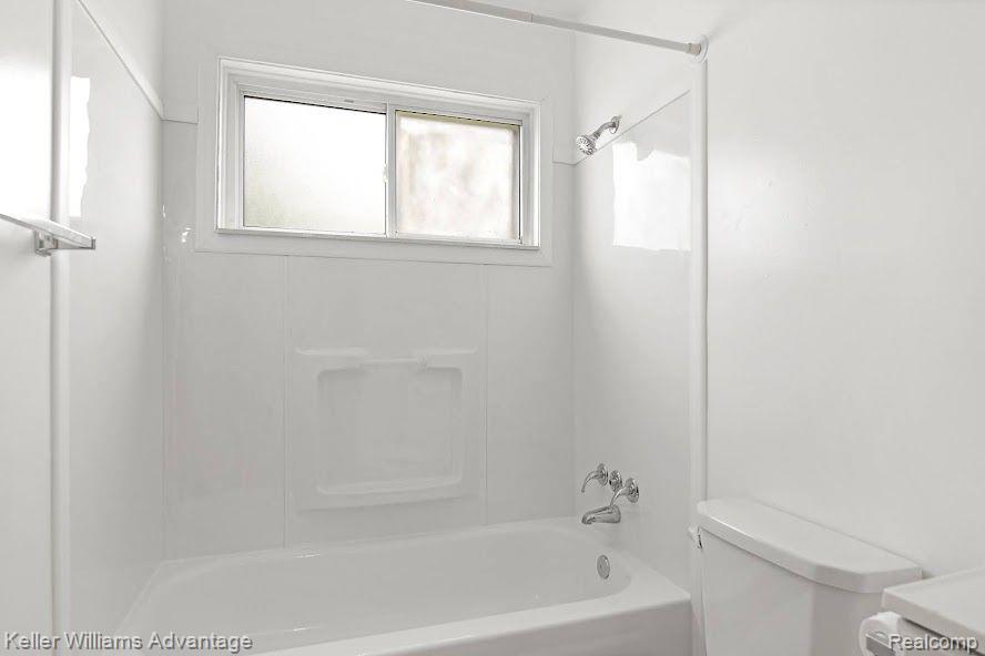 5705 DETROIT Street, Dearborn Heights, MI 48125 — Photo 14