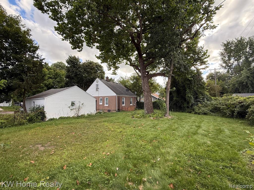 663 Lenox Avenue, Pontiac, MI 48340 — Photo 10