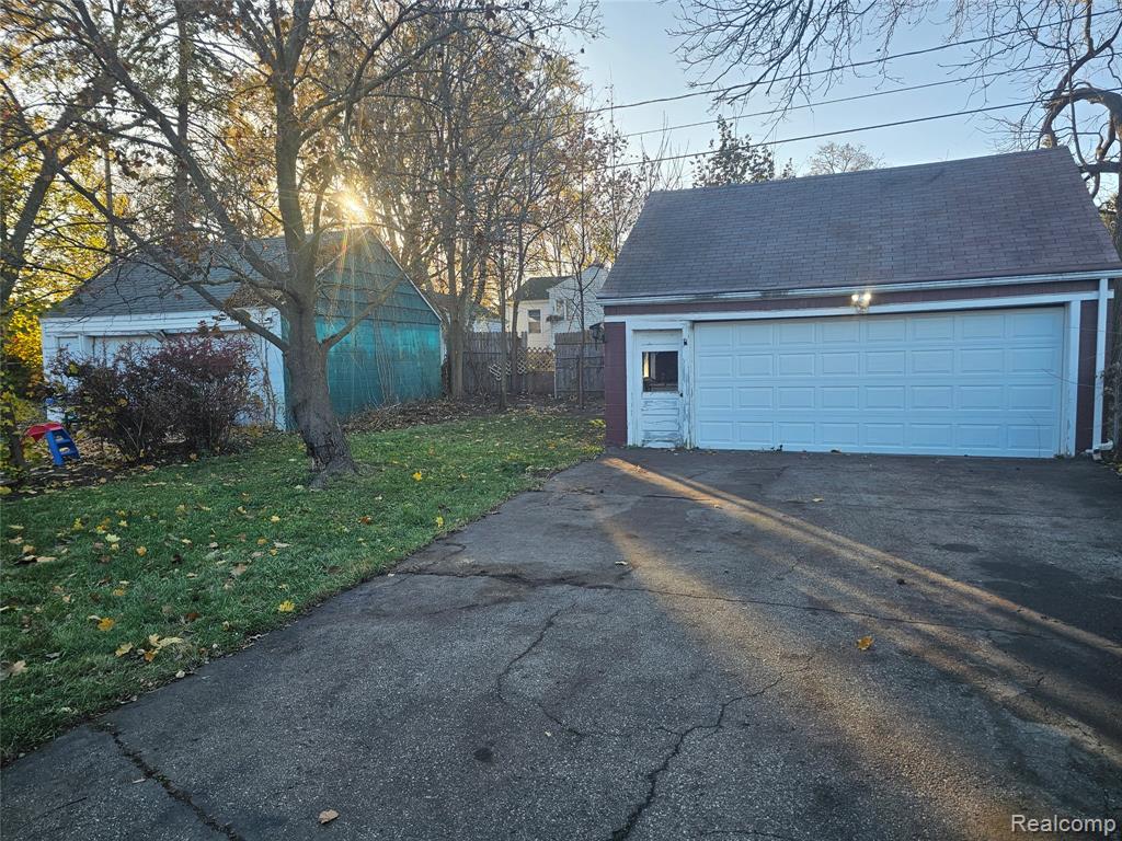 618 S Meade Street, Flint, MI 48503 — Photo 24