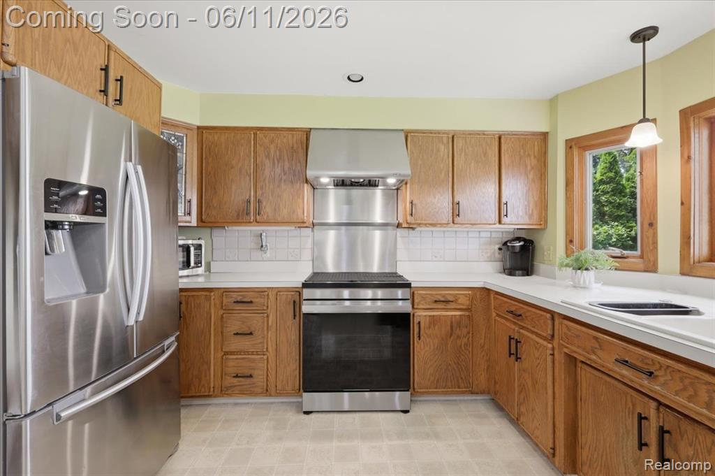 6880 Forestlawn Court, Waterford, MI 48327 — Photo 17