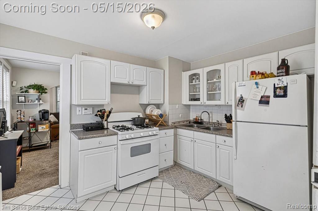 124 Muir Road, Grosse Pointe Farms, MI 48236 — Photo 13