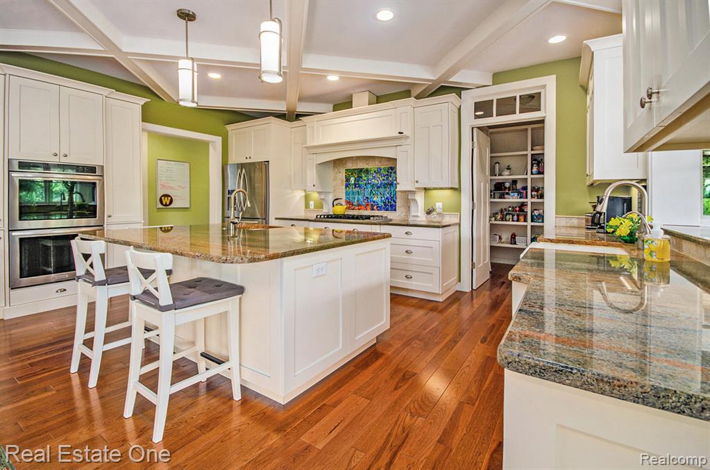 575 Tracy Lane, Milford, MI 48381 — Photo 18