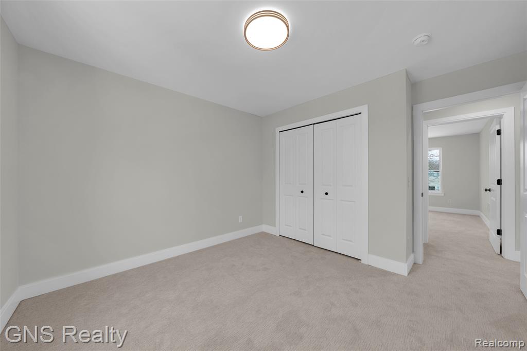 718 Devillen Avenue, Royal Oak, MI 48073 — Photo 27