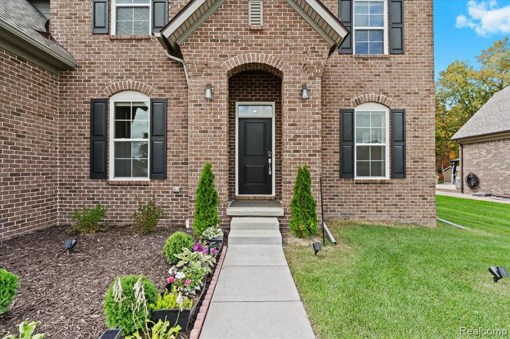 48255 Amber Lane Drive, Shelby Twp, MI 48315 — Photo 3