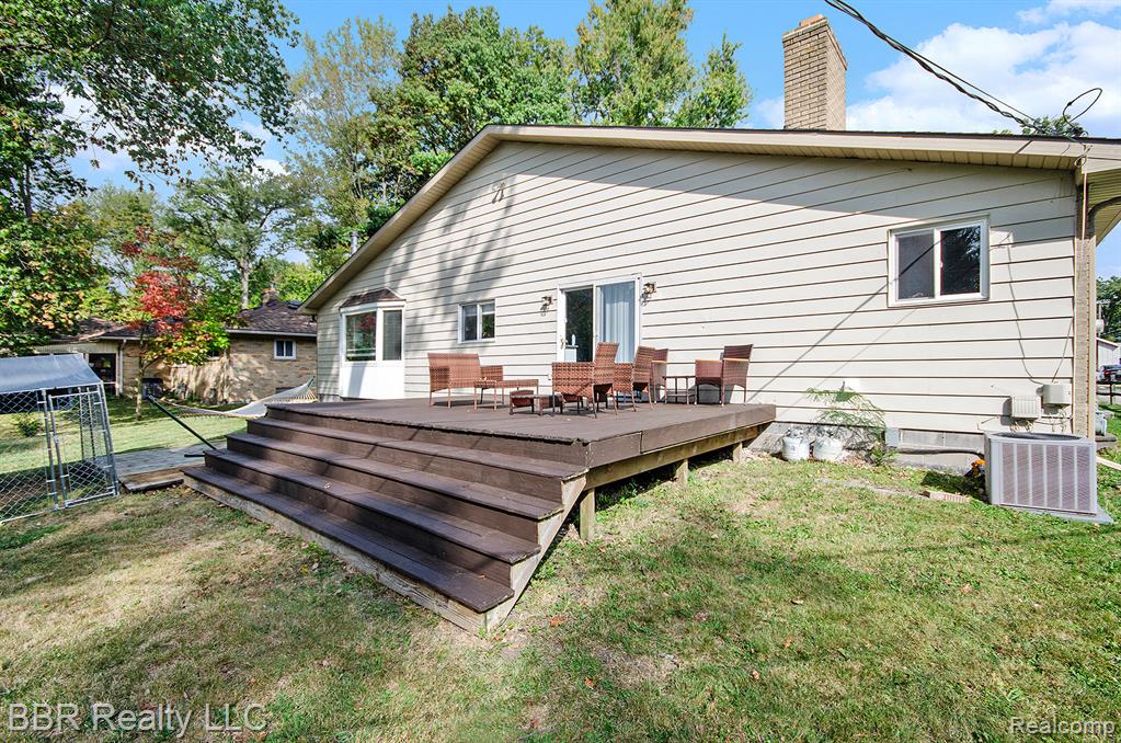 9157 Dallas Drive, Grosse Ile, MI 48138 — Photo 22