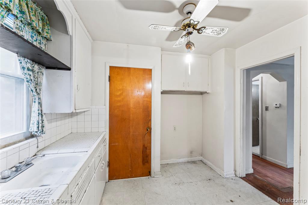 8152 Virgil Street, Dearborn Heights, MI 48127 — Photo 22