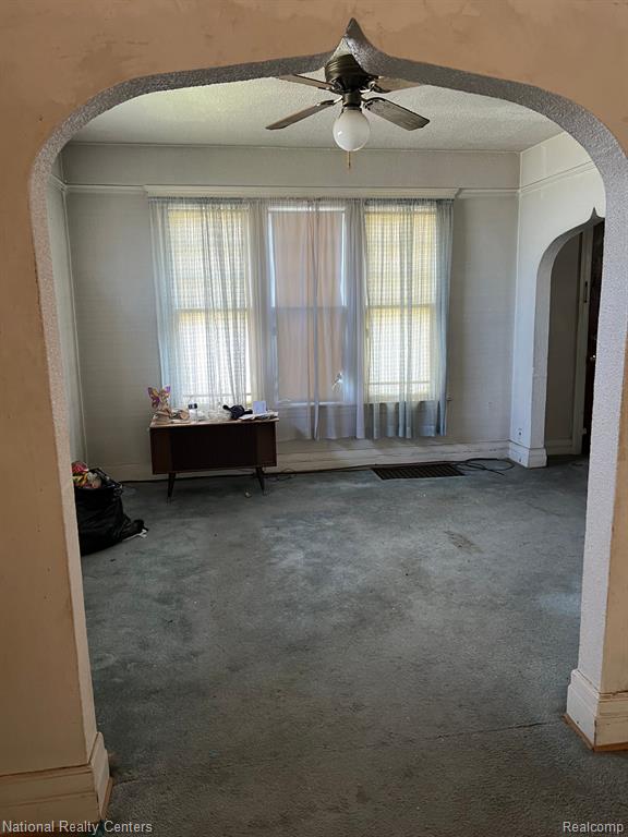 5181 HOLCOMB Street, Detroit, MI 48213 — Photo 21
