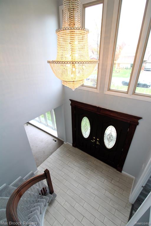 6895 INDIAN CREEK Drive, West Bloomfield, MI — Photo 2