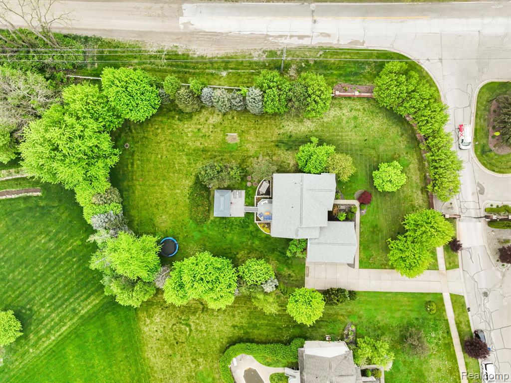 9005 LANTREE Drive, Howell, MI 48855 — Photo 29