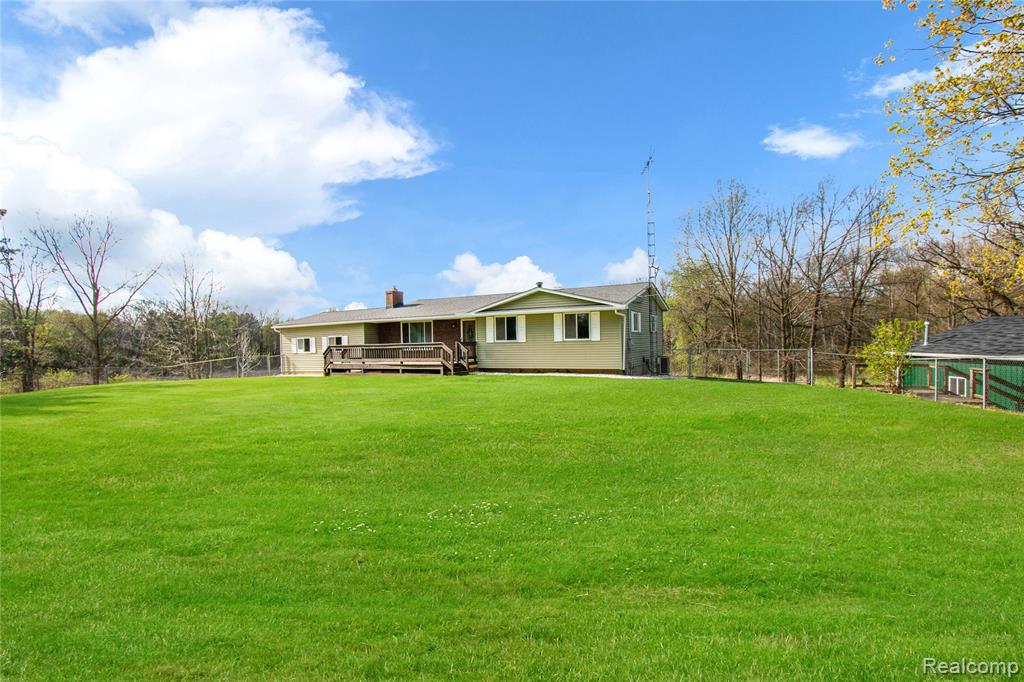 9093 Jordan Road, Grand Blanc, MI 48439 — Photo 2