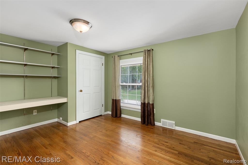 4268 Covered Bridge Road, Bloomfield Hills, MI 48302 — Photo 20