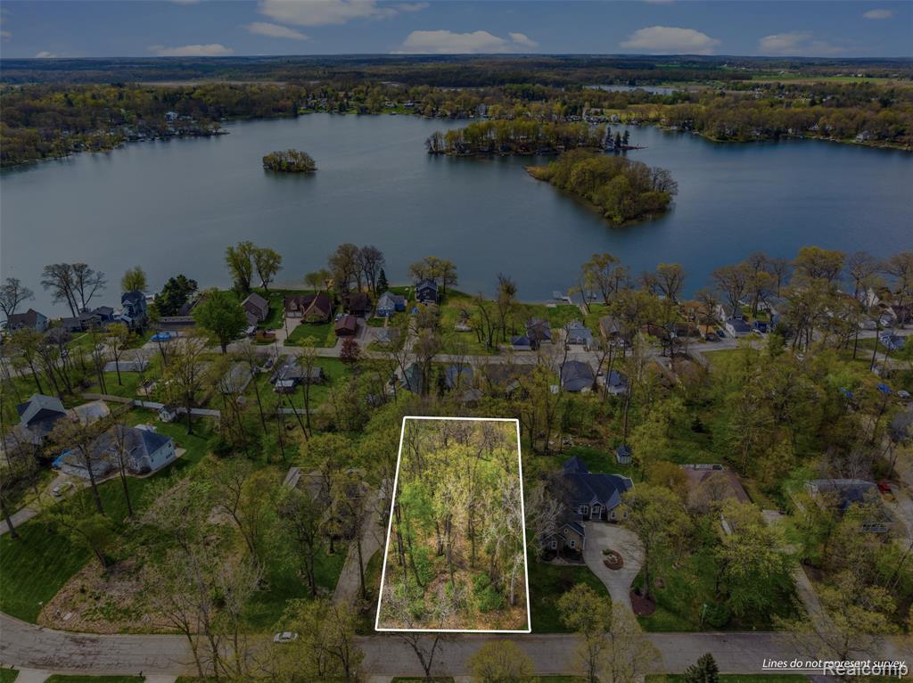 7531 Kovacs Drive, Linden, MI 48451 — front exterior