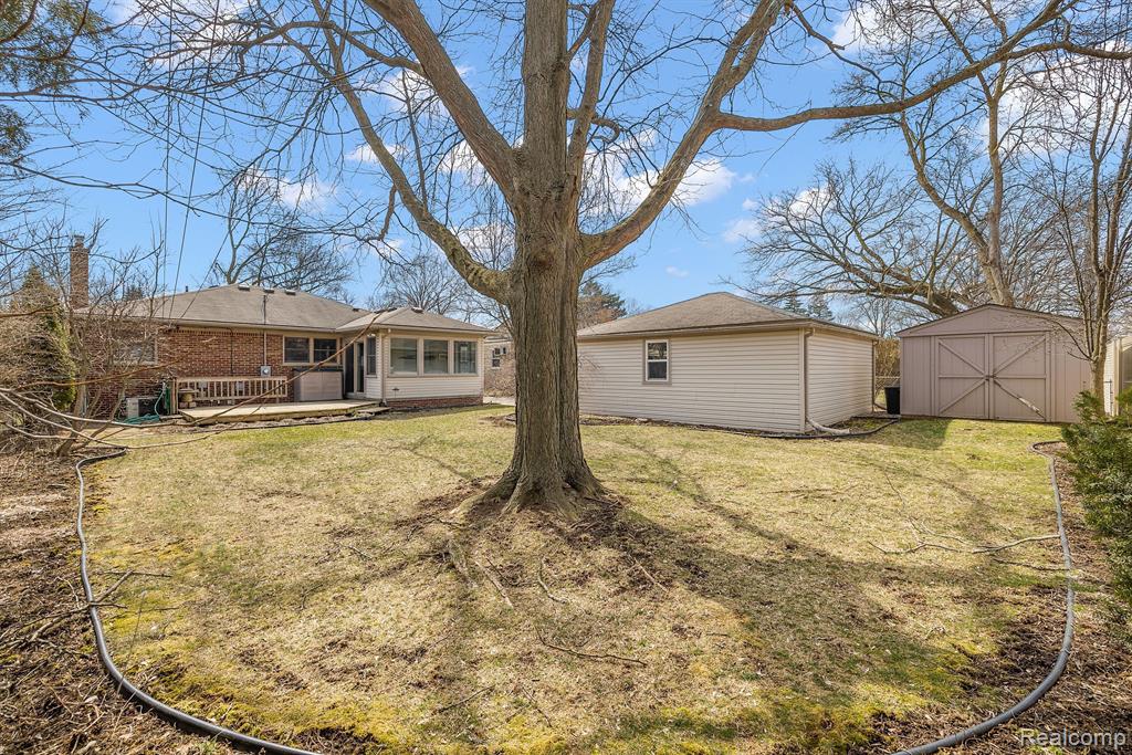 4126 BERKSHIRE Road, Royal Oak, MI 48073 — Photo 34