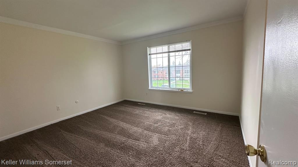 433 Fox Hills, #6, Bloomfield, MI 48304 — Photo 13