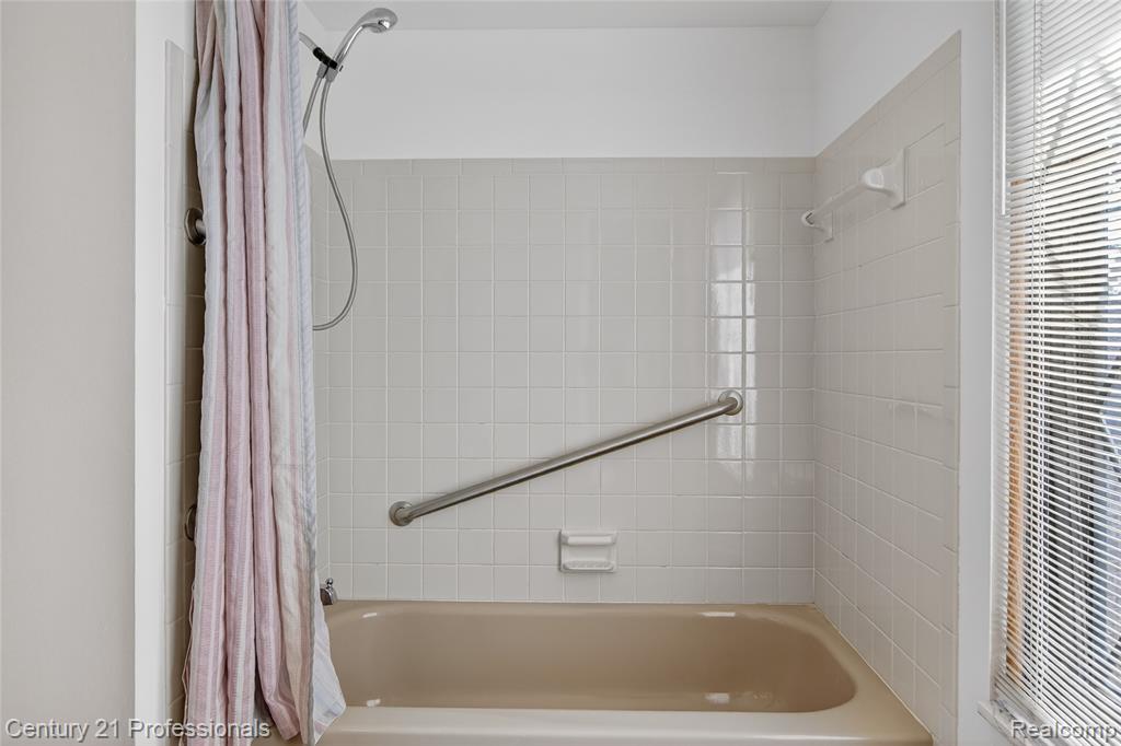 46300 Gainsborough Drive, Canton, MI, 48187