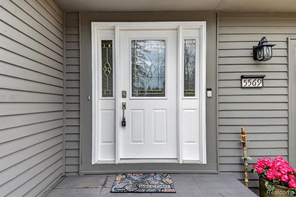 5569 Lakeshore Road, Fort Gratiot, MI 48059 — Photo 4