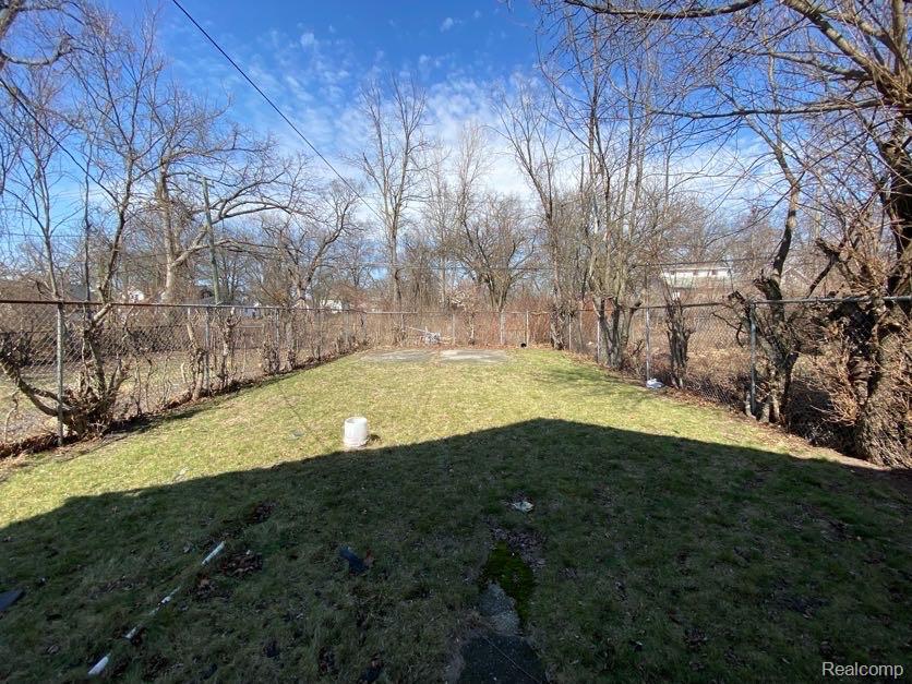 1952 Louise Street, Highland Park, MI 48203 — Photo 5