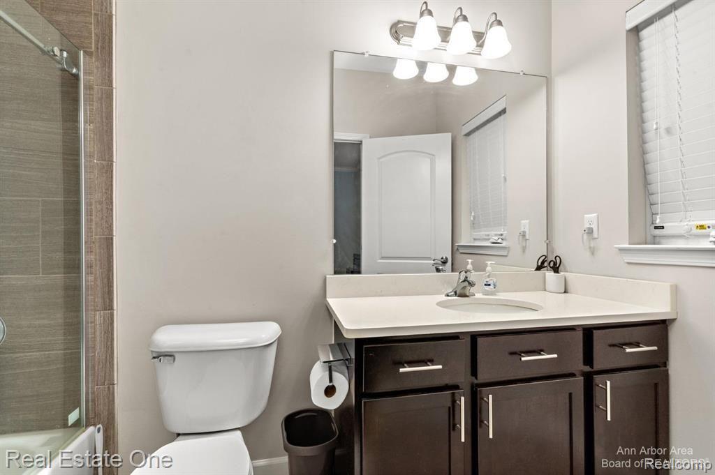 5570 ARBOR CHASE Drive, Ann Arbor, MI 48103 — Photo 18