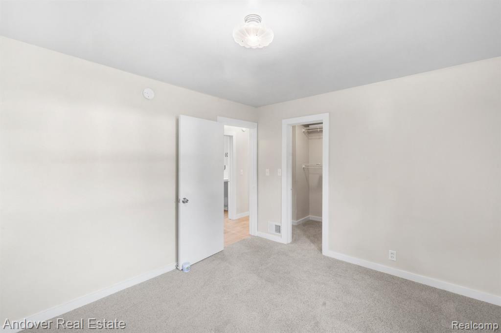 5254 LAKE HARBOR Road, Norton Shores, MI 49441 — Photo 14
