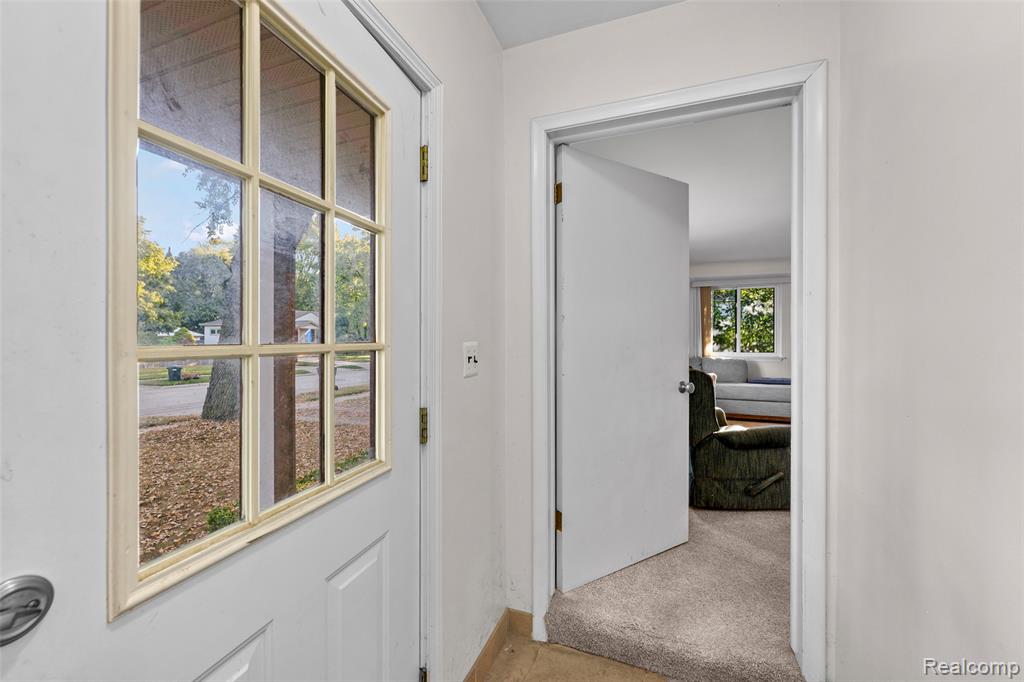 42 Gladwin Avenue, Clawson, MI — Photo 4