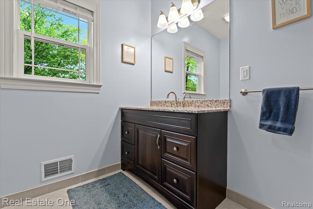 9327 VAN ANTWERP Road, Brighton, MI 48116 — Photo 30