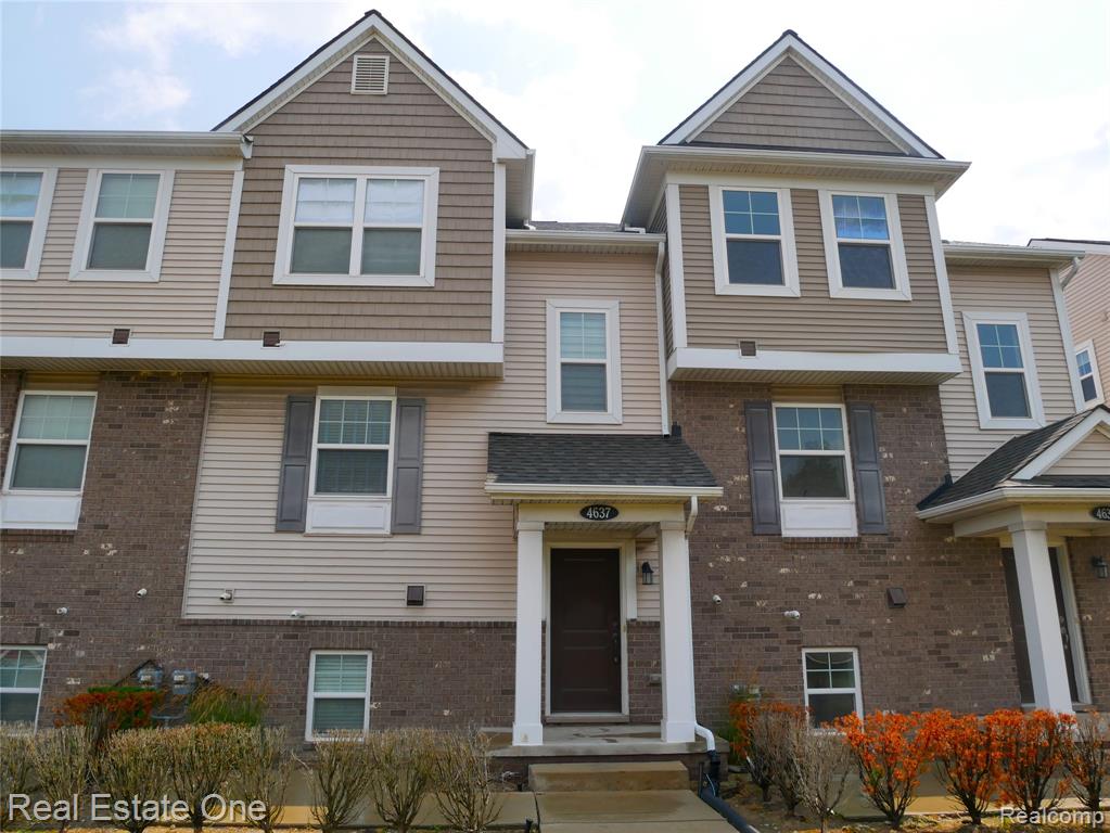 4637 BRADLEY Circle, Troy, MI 48085