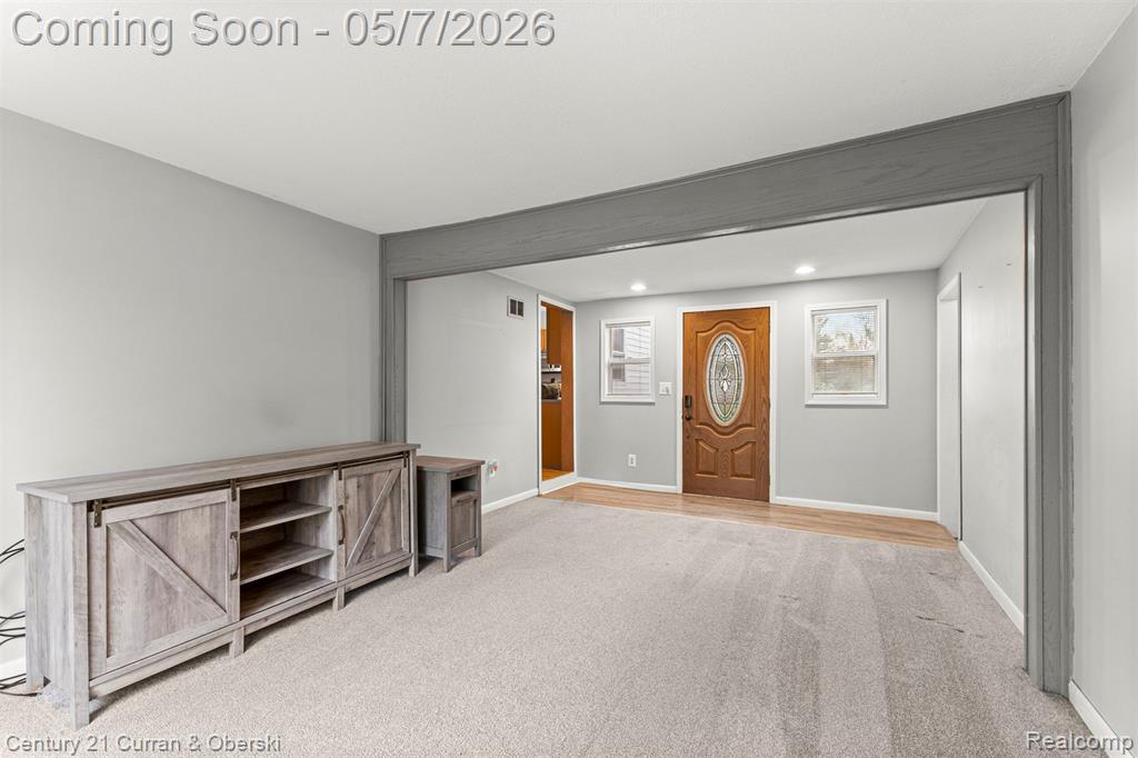24628 Woodland Drive, Flat Rock, MI 48134 — Photo 8
