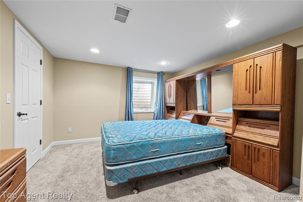 46891 Meadowview Court, Shelby Twp, MI 48317 — Photo 27