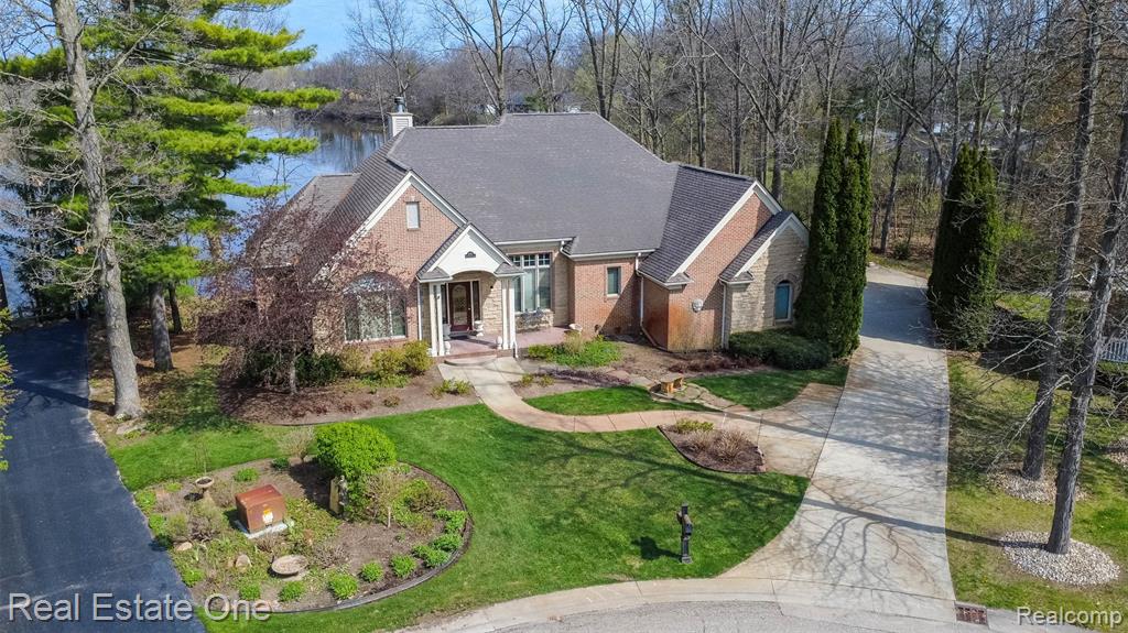 10215 Mill Pointe Drive, Goodrich Vlg, MI — Photo 58
